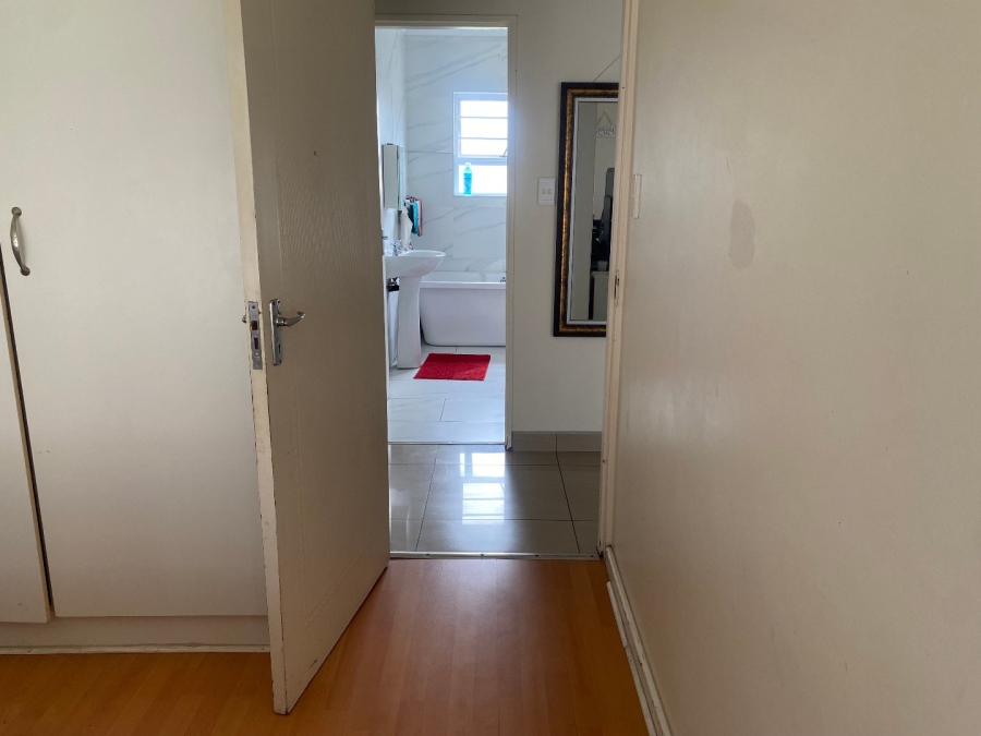 To Let 4 Bedroom Property for Rent in Gonubie Eastern Cape